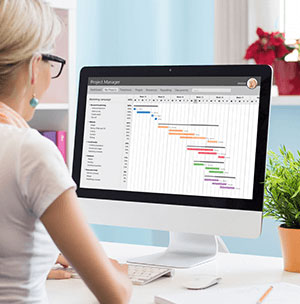 women-planning-on-computer